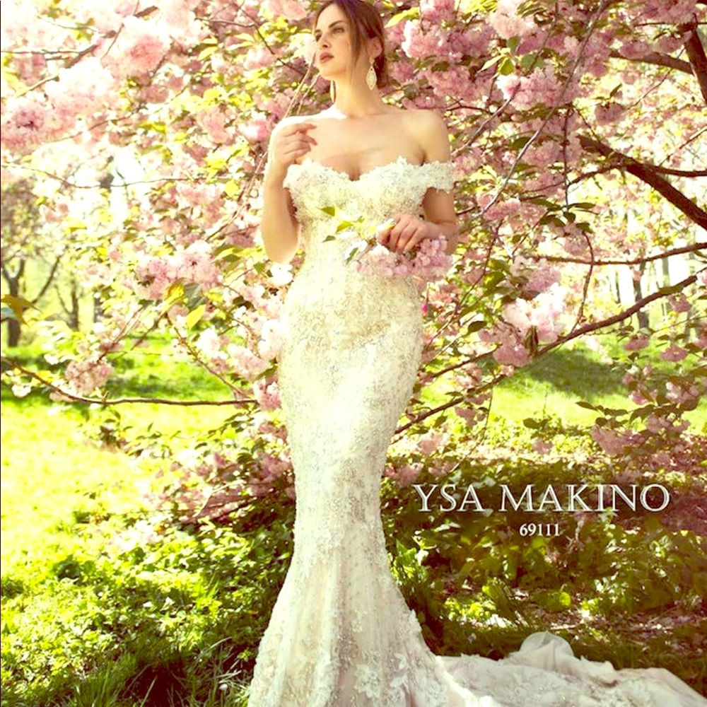 Wedding gown